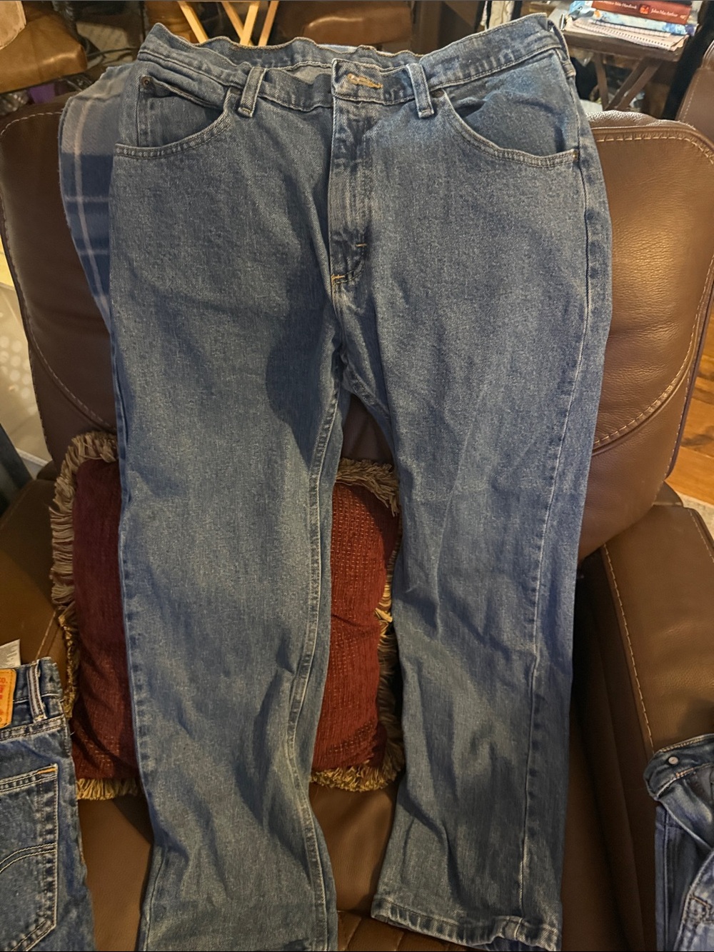 Wrangler Men's Light Blue Relaxed Fit Denim Jeans